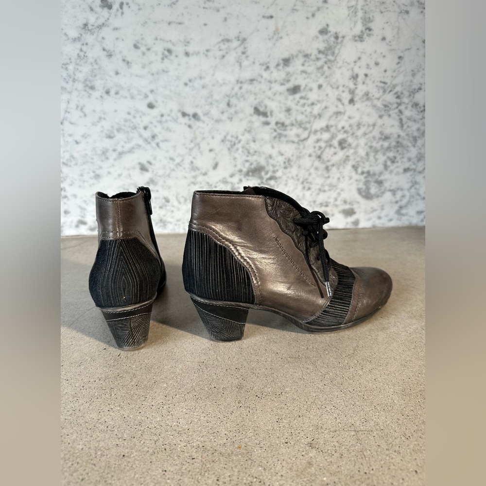 Remonte Leather Ankle Boots